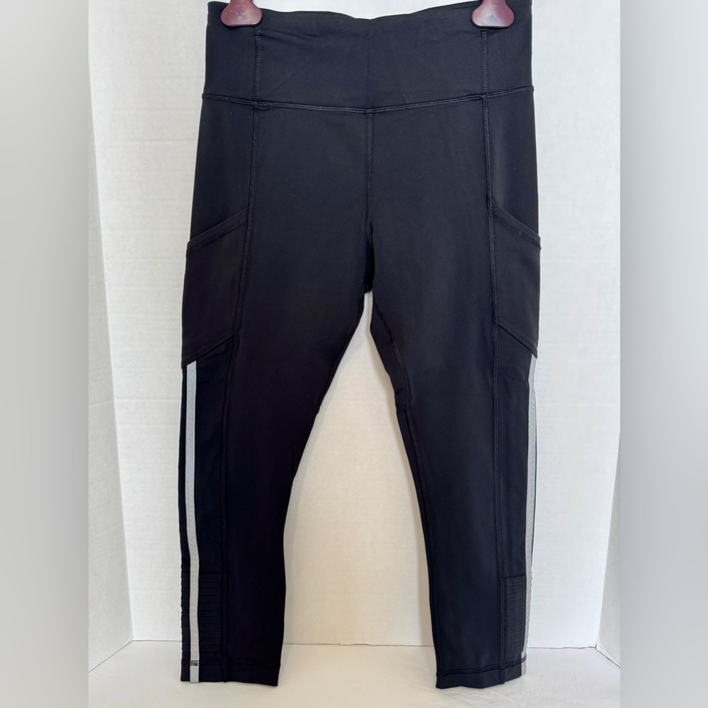Lululemon Black Athletic Leggings with all the bells and whistles